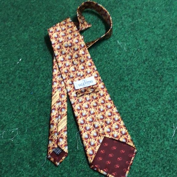 Valentino Burgundy Red & Gold Fleur-de-lis pattern 100% Silk NECK TIE - Picture 5 of 6